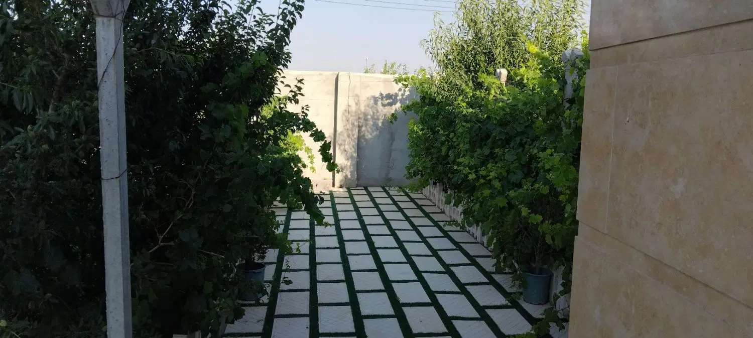 ویلا باغ لوکس ۳۰۰‌متری در باغ معروف