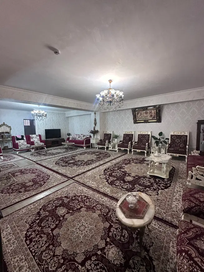 واحد ۱۵۰متری درچهارراه مارالان