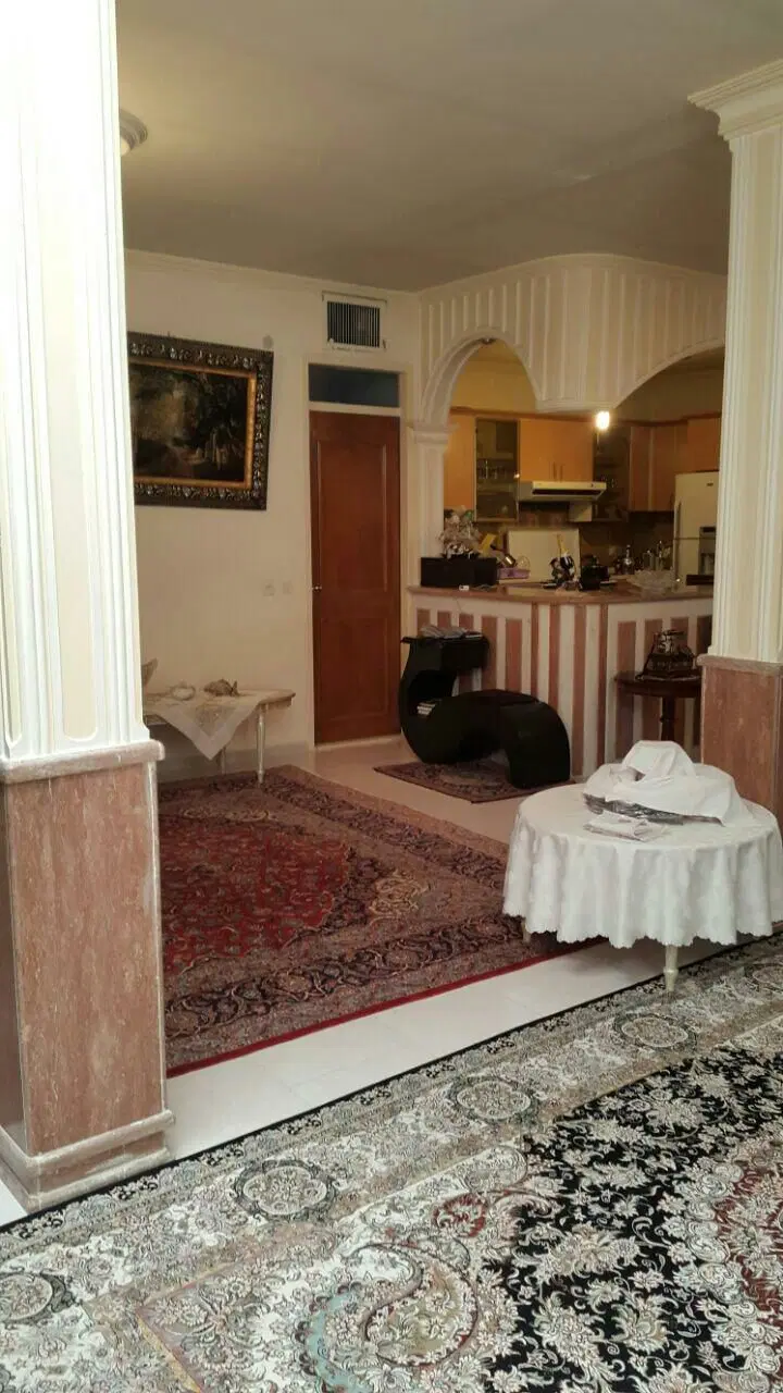 سنگفرش میدان ساعت ۱۳۵متر