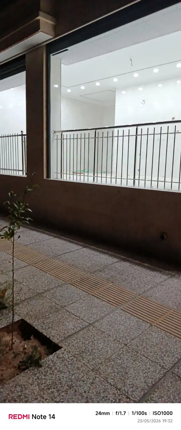 مغازه بیست متری براصلی