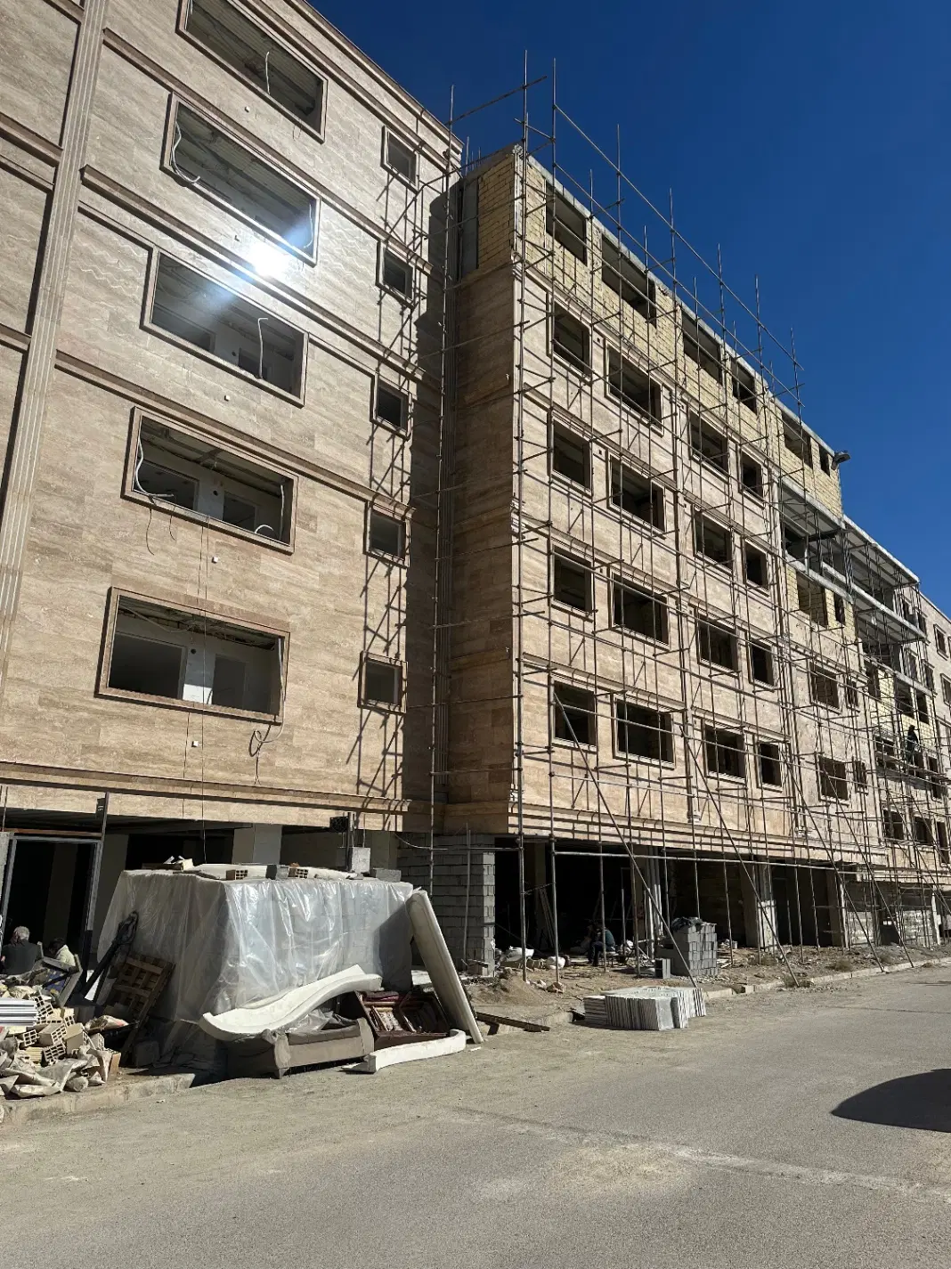 آپارتمان ۲خواب با آسانسور و پارکینگ -کوشک میدان