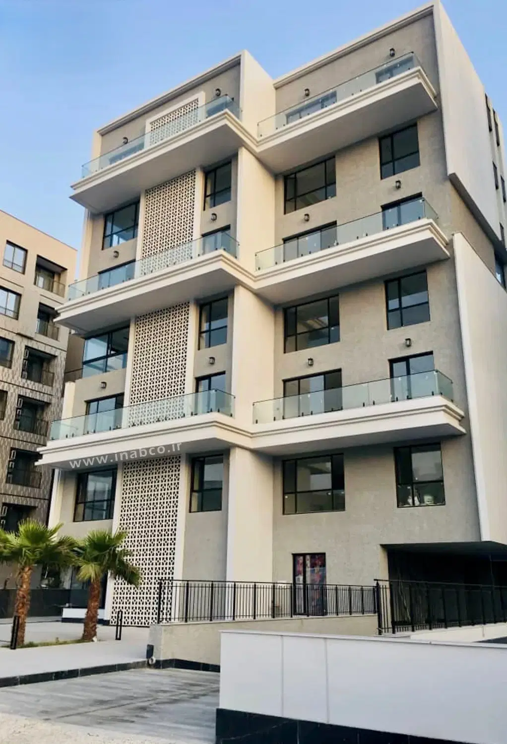 زمین ۱۳۷ متری _ خیابان رودکی