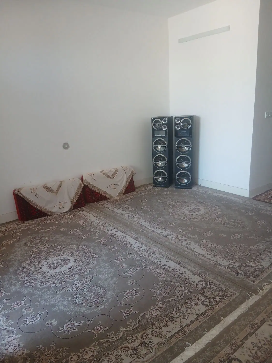 خونه باغ خط گازناجی اباد