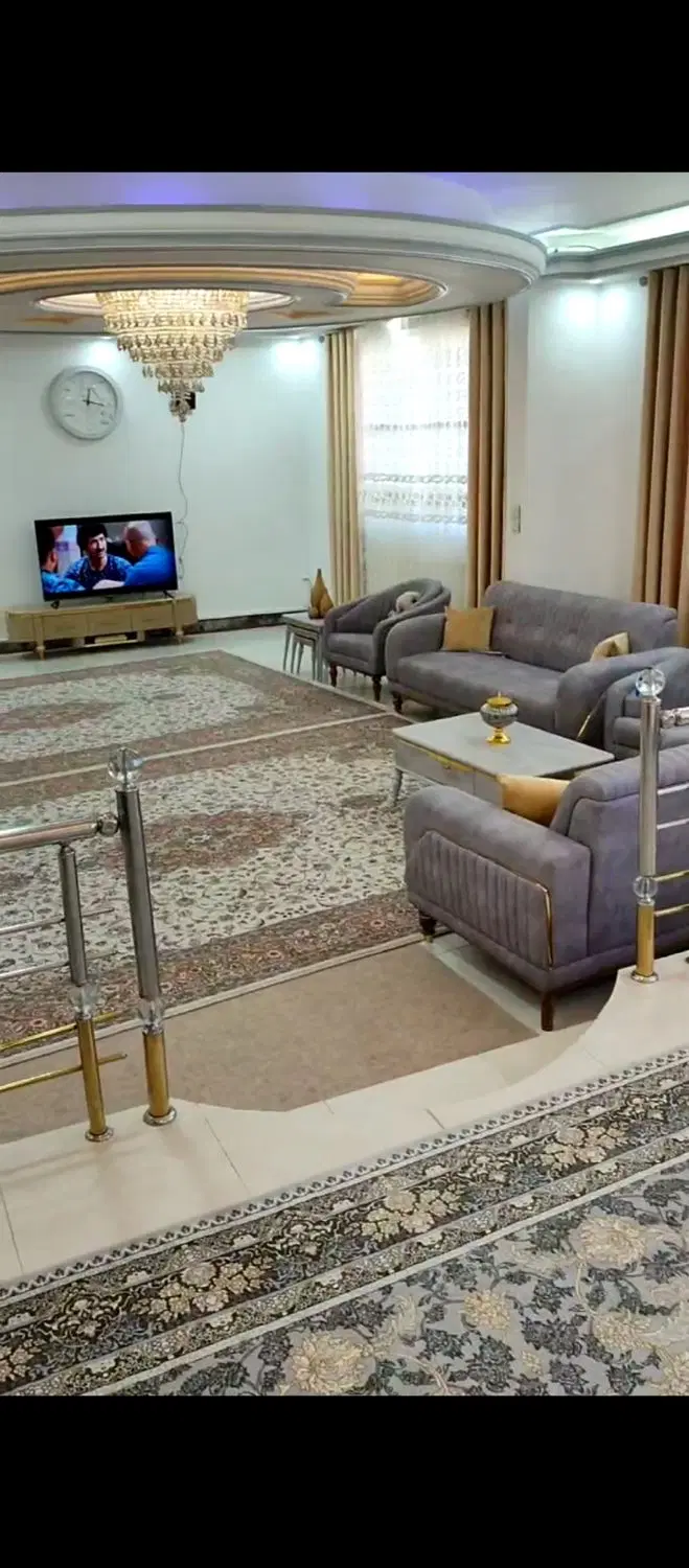 اجاره و فروش  یک باب آپارتمان متراژ 168