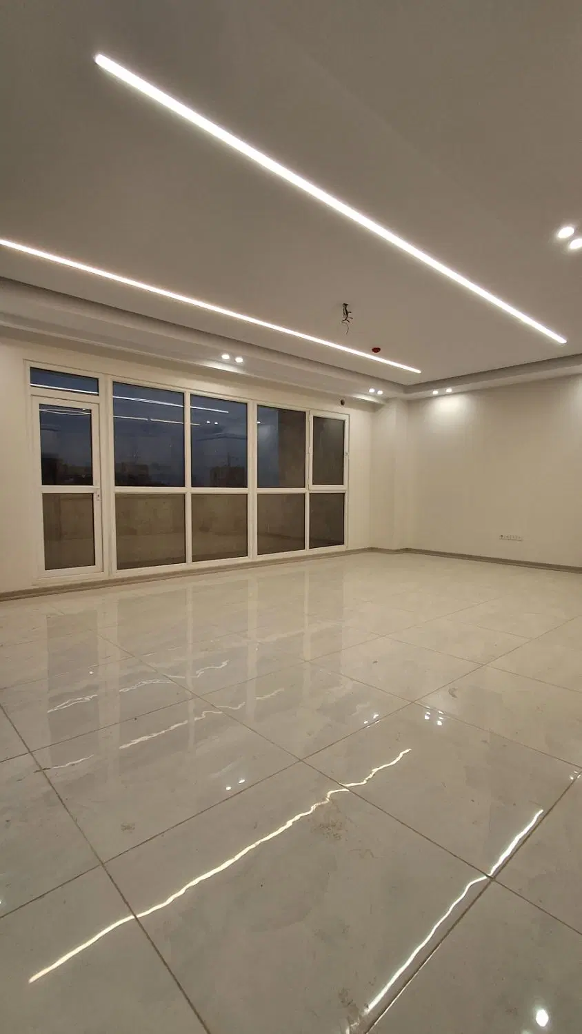 115متری نوسازوفول امکانات_جنب دهکده_عمارت مجلل