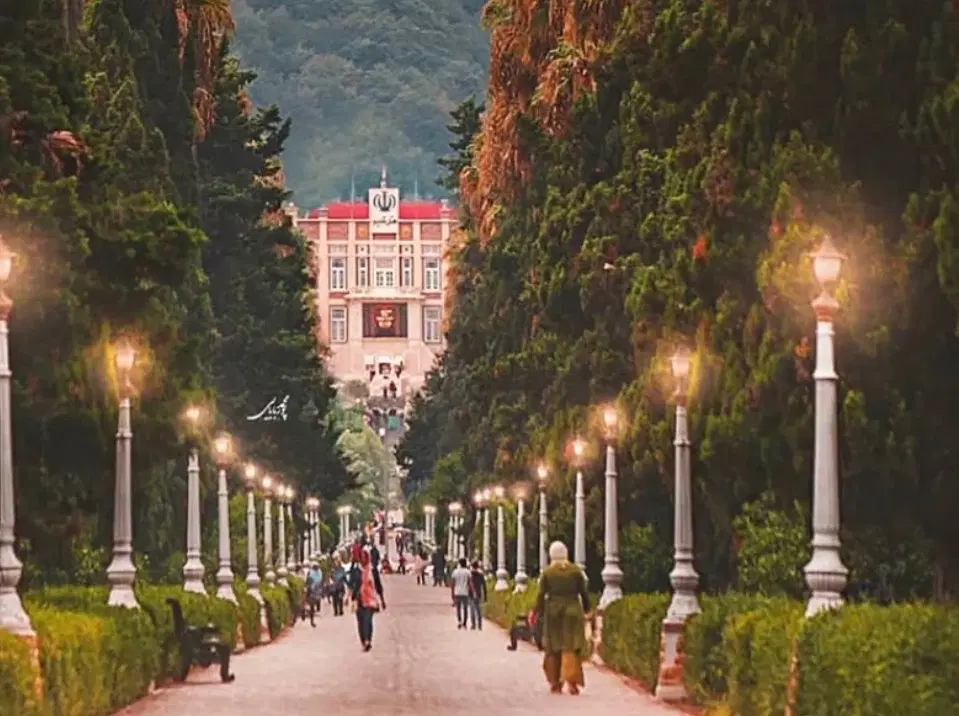 یک باب مغازه تجاری به متراژ ۱۰۰ مترمربع