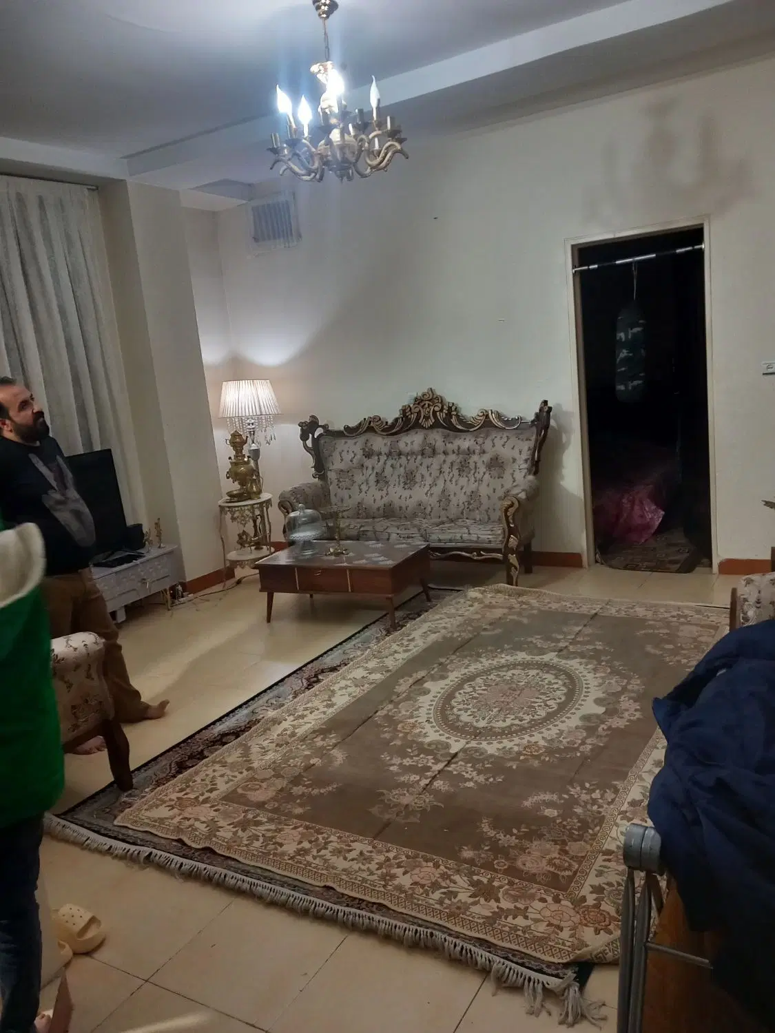 خانه طبقه اول بدون کوچکترین پرتی