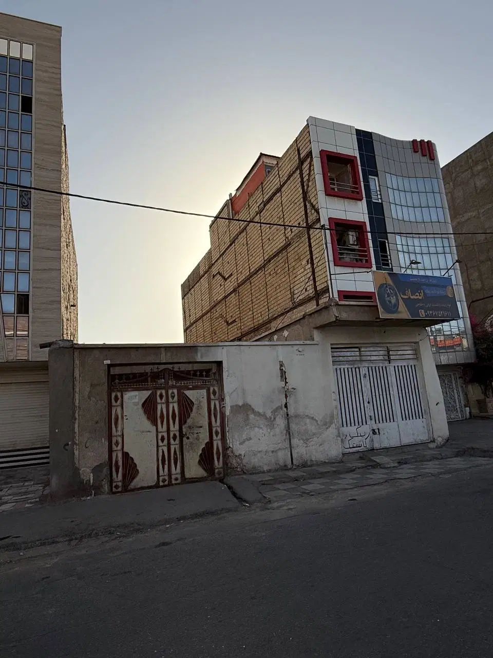زمین کلنگی _میرزاشیرازی _راسته خیابان