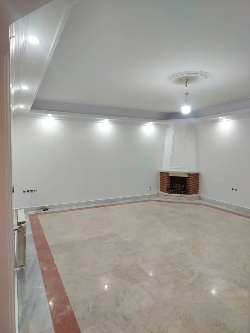 آپارتمان تک واحدی ۷۲ متر پارکینگ و انباری