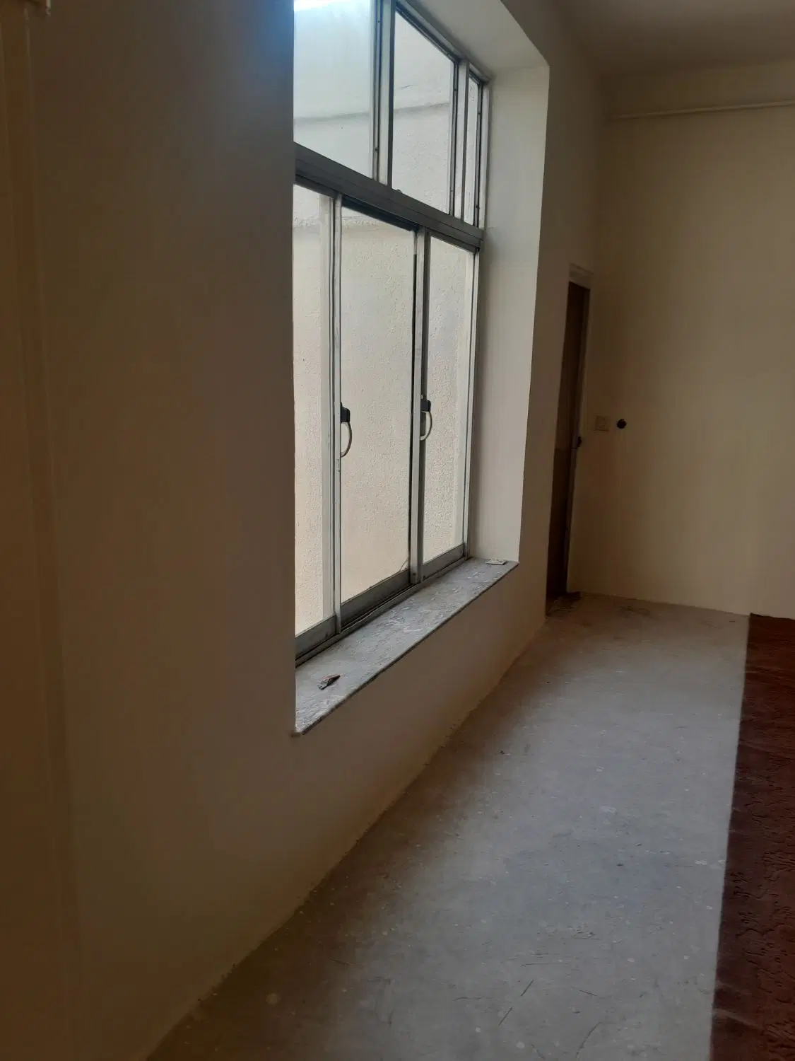 خانه حیاط دار۱۲۲متر ساخت تیراهن دراول اخمقیه