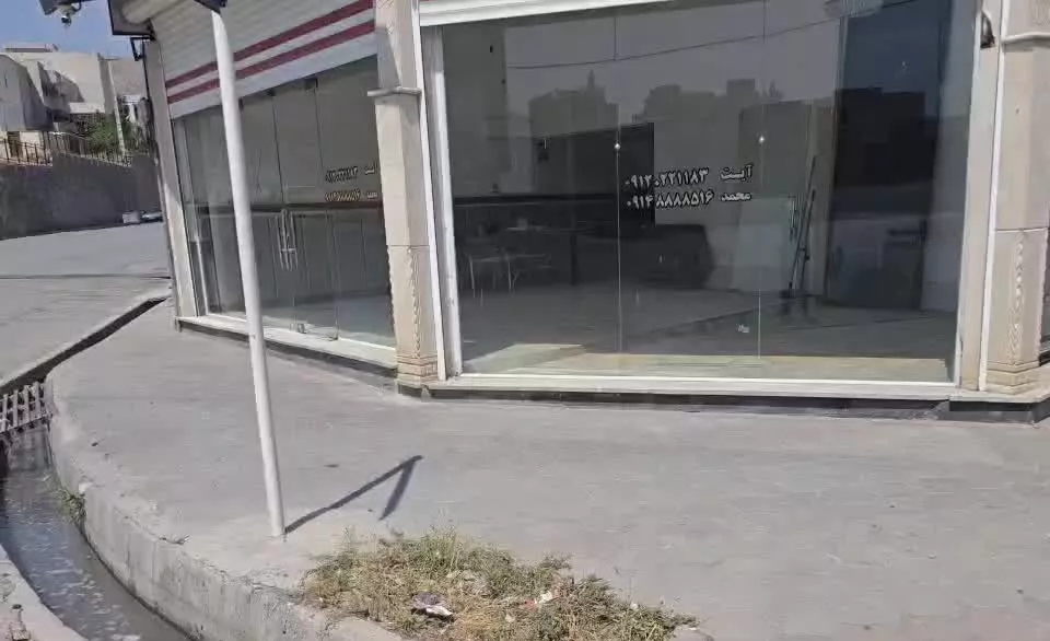اجاره مغازه در بازرگان ۲۰ متری