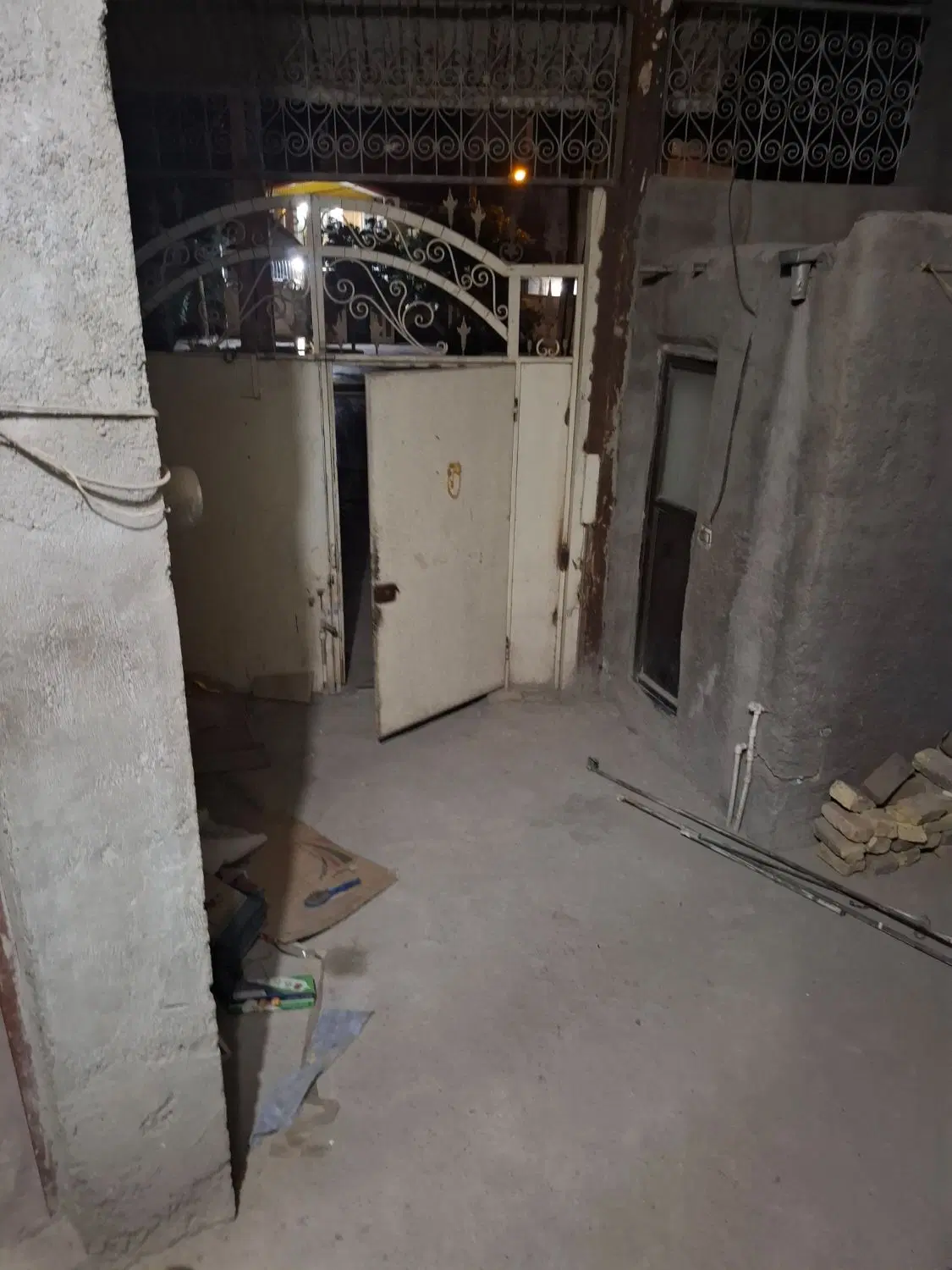 رهن و اجاره ۱۰۰متری دربست خیابان سعدی