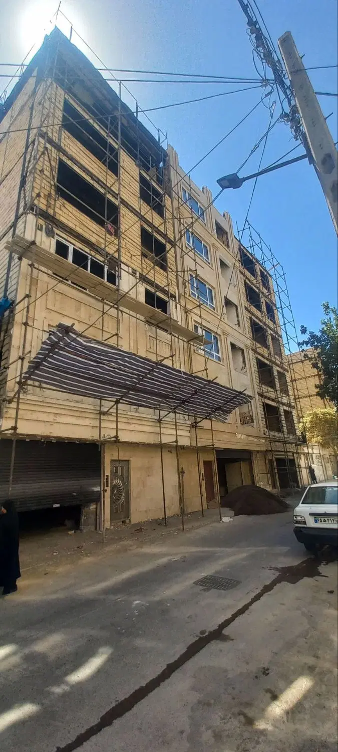 آپارتمان94متری طبقه۲ در وحید
