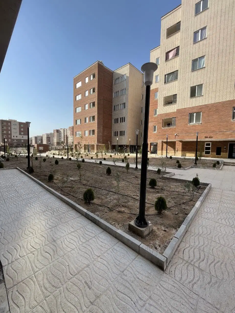 آپارتمان ۹۰ متر _ پارکینگ مسقف _ هزاره طلاب
