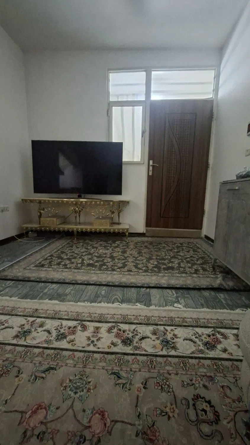 یه طبقه 120 متری همکف اختصاصی ویلایی فول امکانات