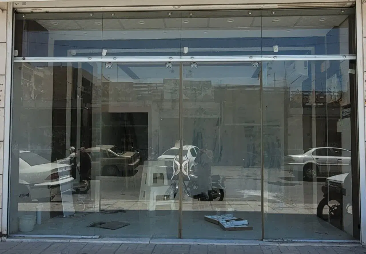 اجاره مغازه ۳۰ متری خ بهارستان شرقی عارف شمالی