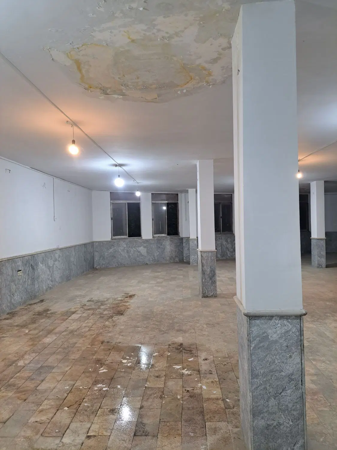 فروش تجاری دائم درخیابان امام خمینی