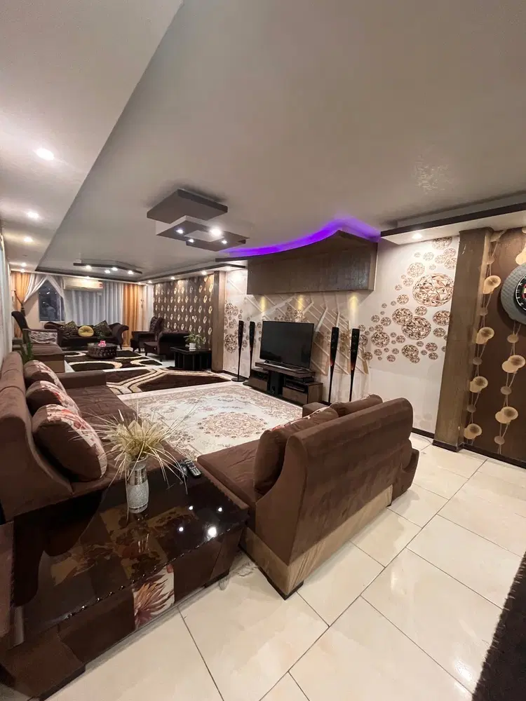 اجاره ۱۲۰ متر آپارتمان پارکینگ اختصاصی مترو گلشهر