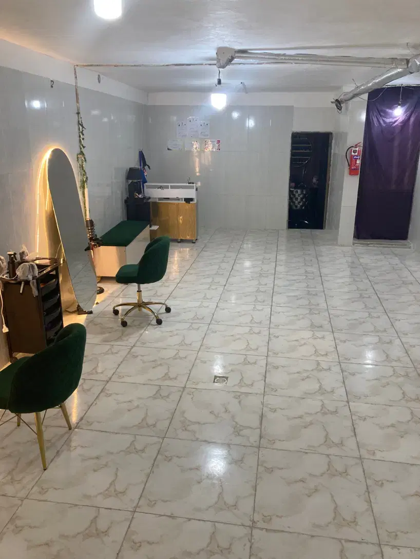 زیر همکف تجاری-اداری بحر اصلی حصارک بالا(اجاره)