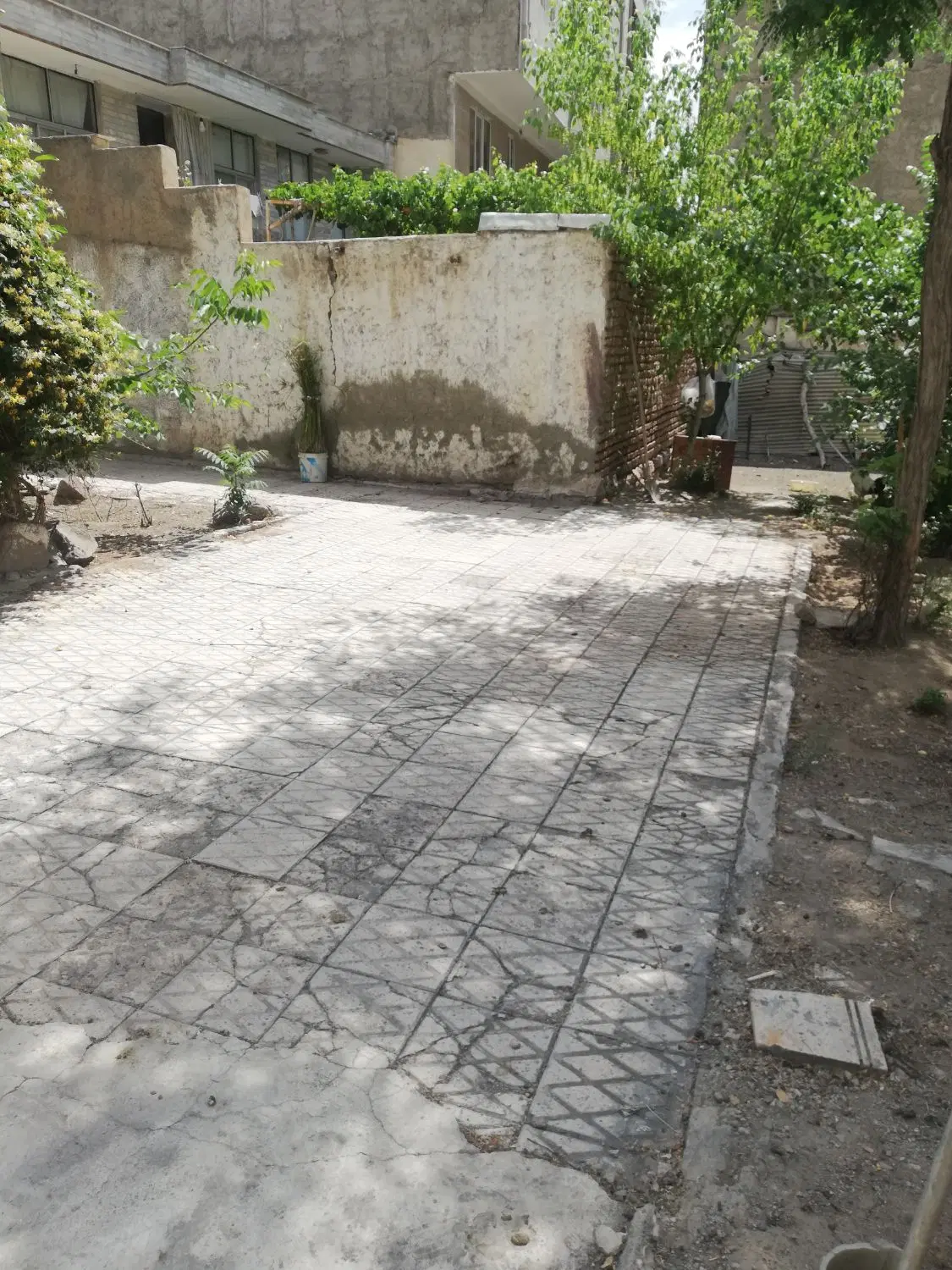 ملک ویلایی شاهین ویلا