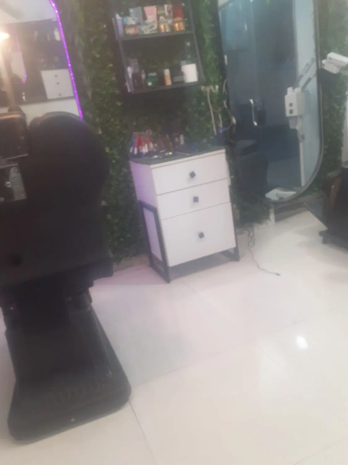 مغازه ۱۴ متری