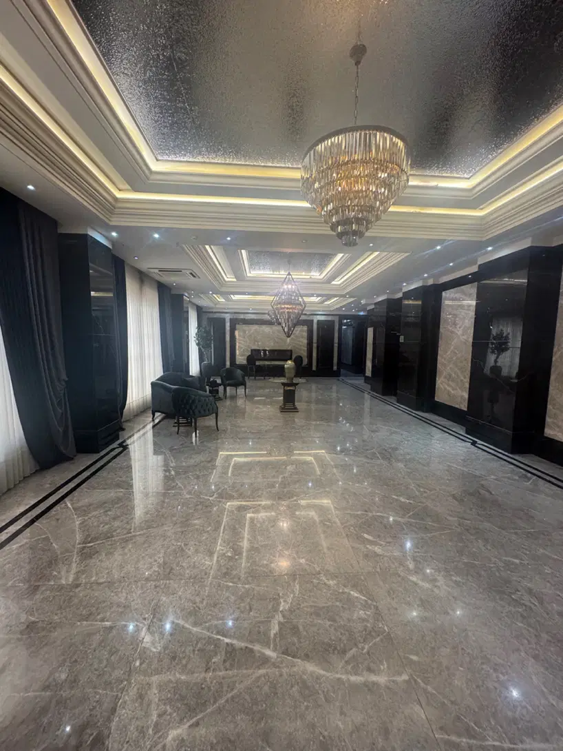 ۱۱۰ متر دو خواب برج شهرک هما