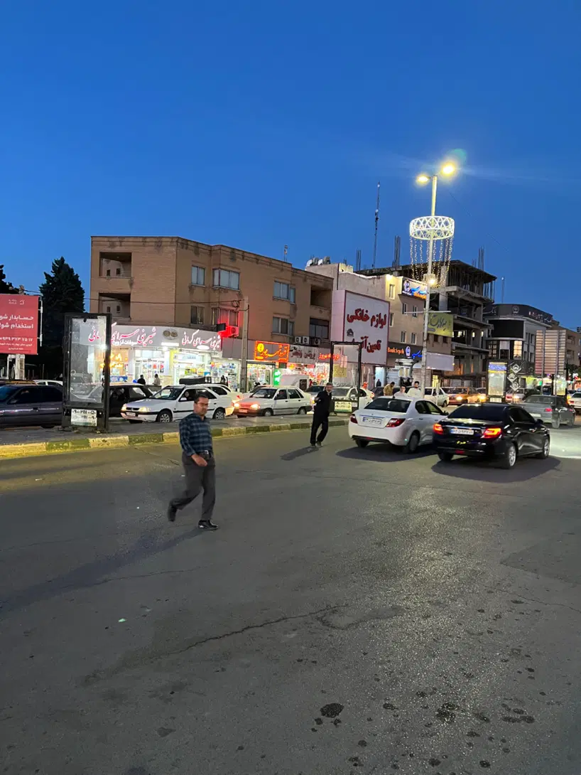 مغازه تجاری ولیعصر