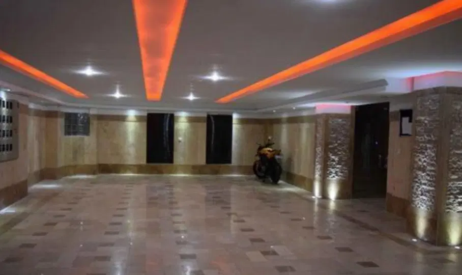 اجاره پارکینگ صدوپنجاه متری