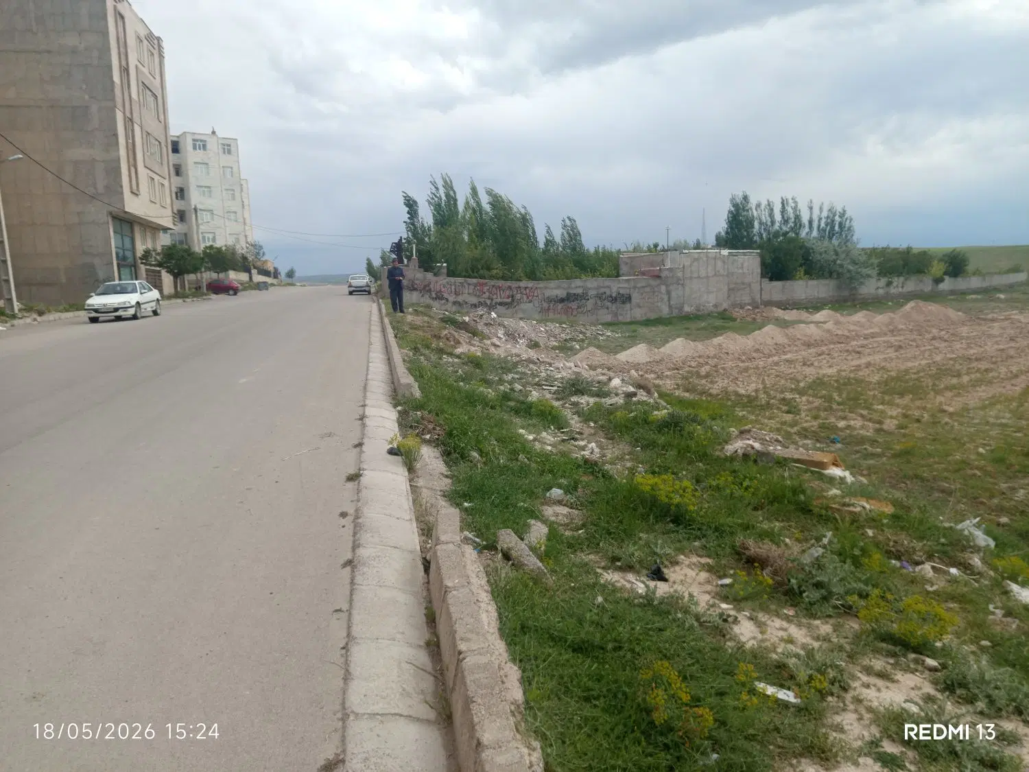 زمین کارشناسان سند دار برخیابان میدان ولیعصر