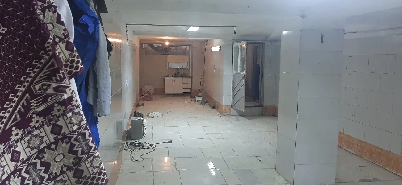 زیرزمین تجاری۱۲۰متری