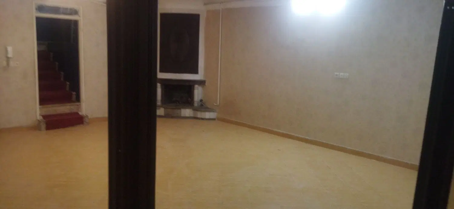 ویلایی طبقه همکف ۱۵۰متری
