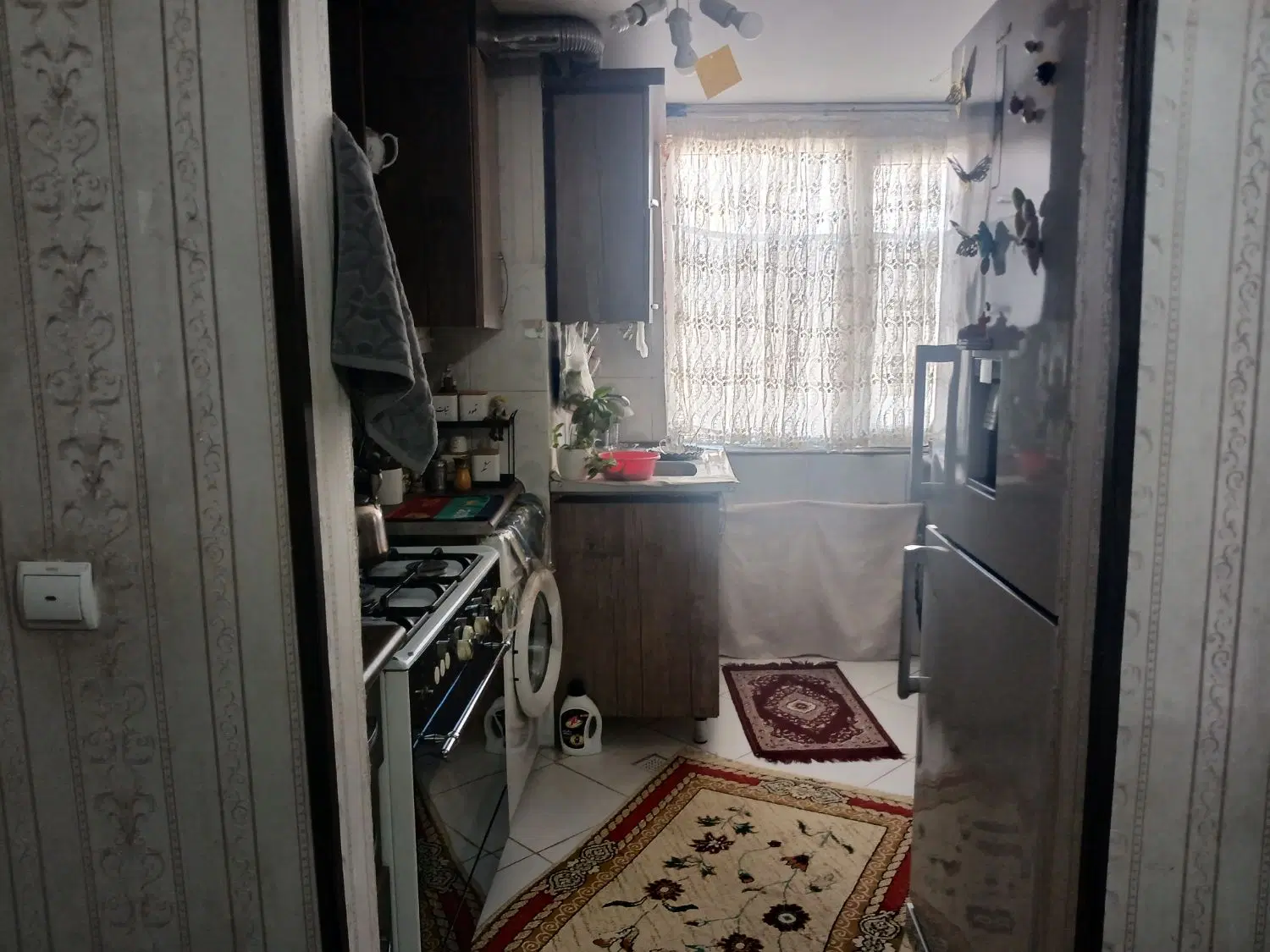 گلبهارجمهوری۴۶مجتمع فرزانگان اپارتمان ۸۰منری