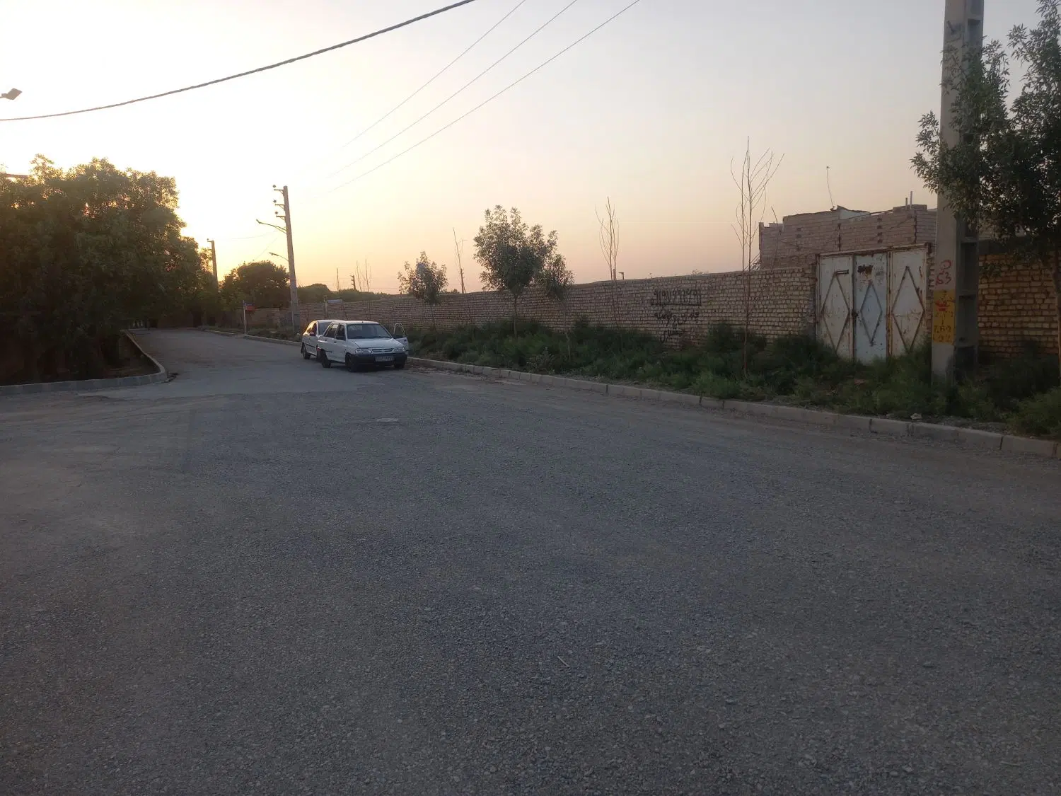 زمین مناسب باغچه جای بسیار دنج و خوب