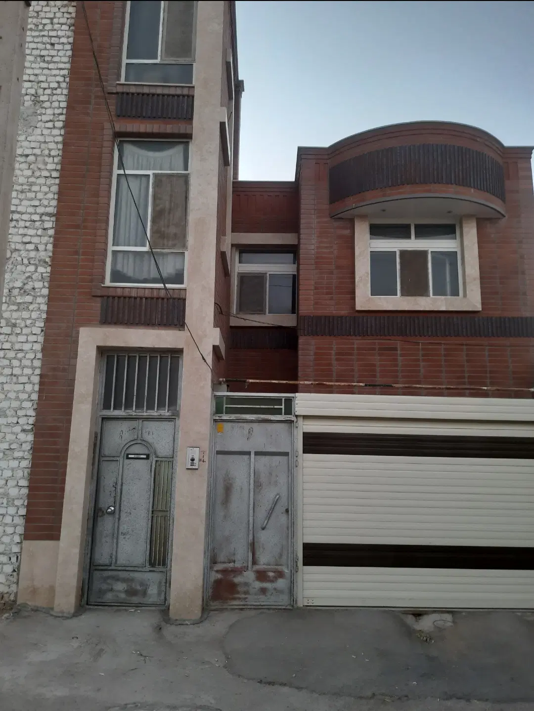 ویلایی دوطبقه مرکز شهر مبارکه