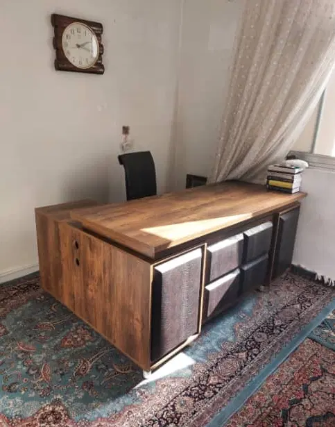 ۸۵ متری ۲ خوابه، توحید، گلها