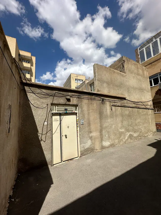 فروش خانه حیاط دار