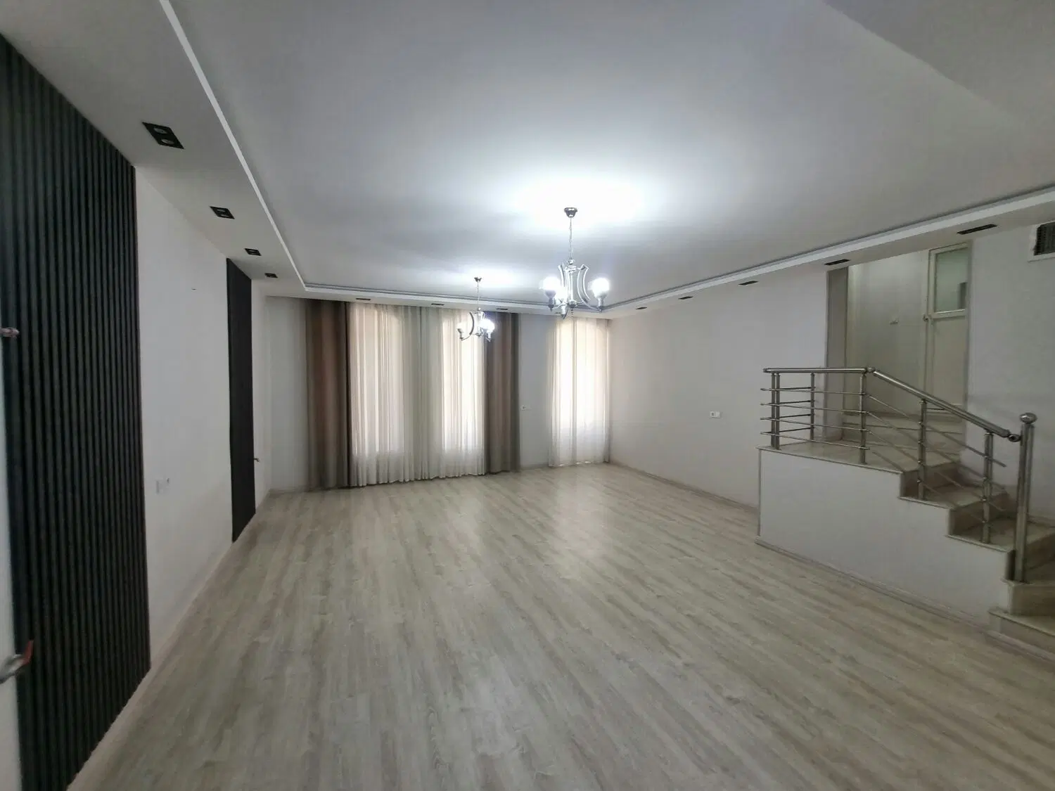 منزل ویلایی دوخواب طبقه همکف