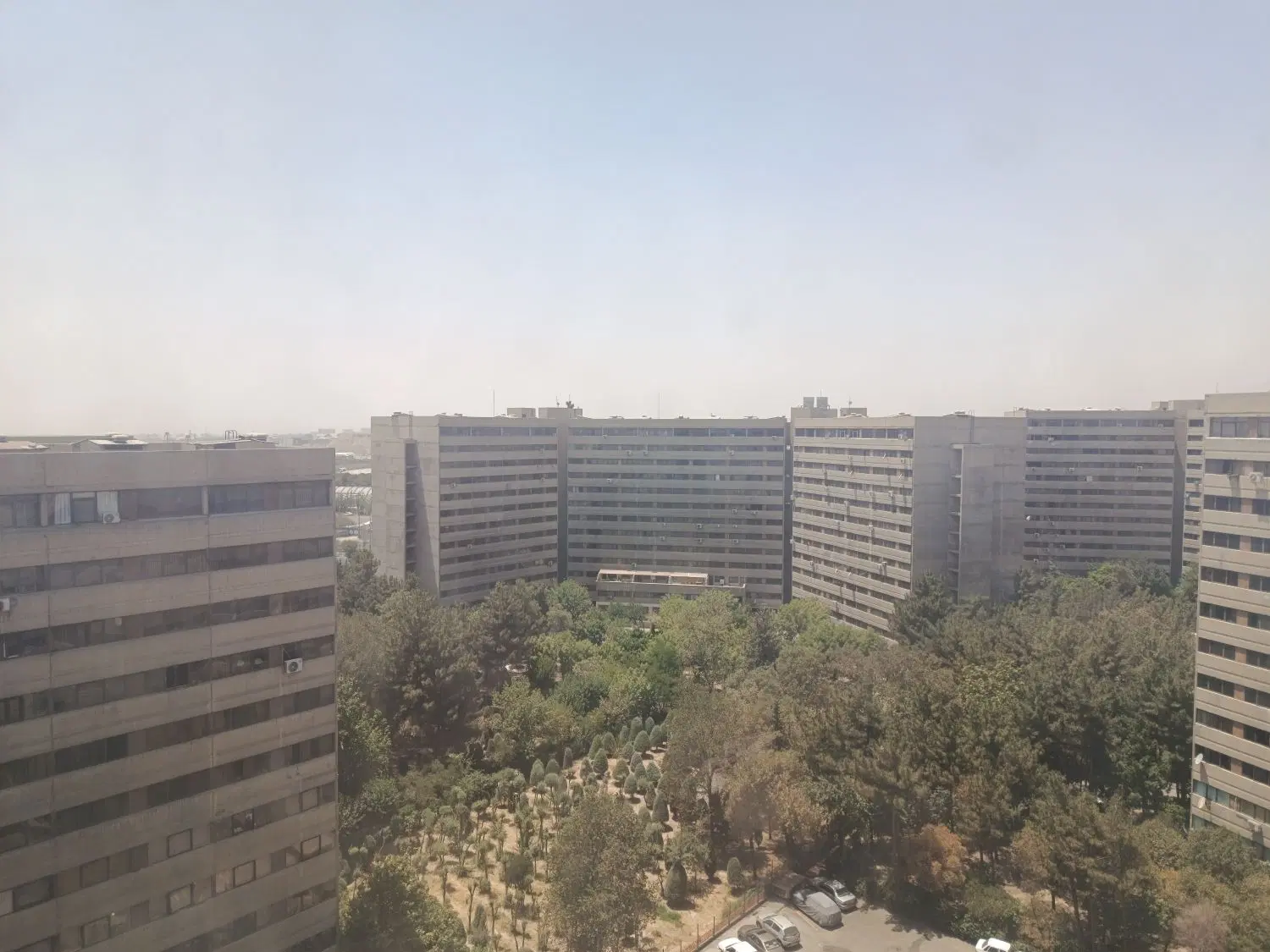 هنوز دنبال خرید ۳ خواب شهرک اکباتانی