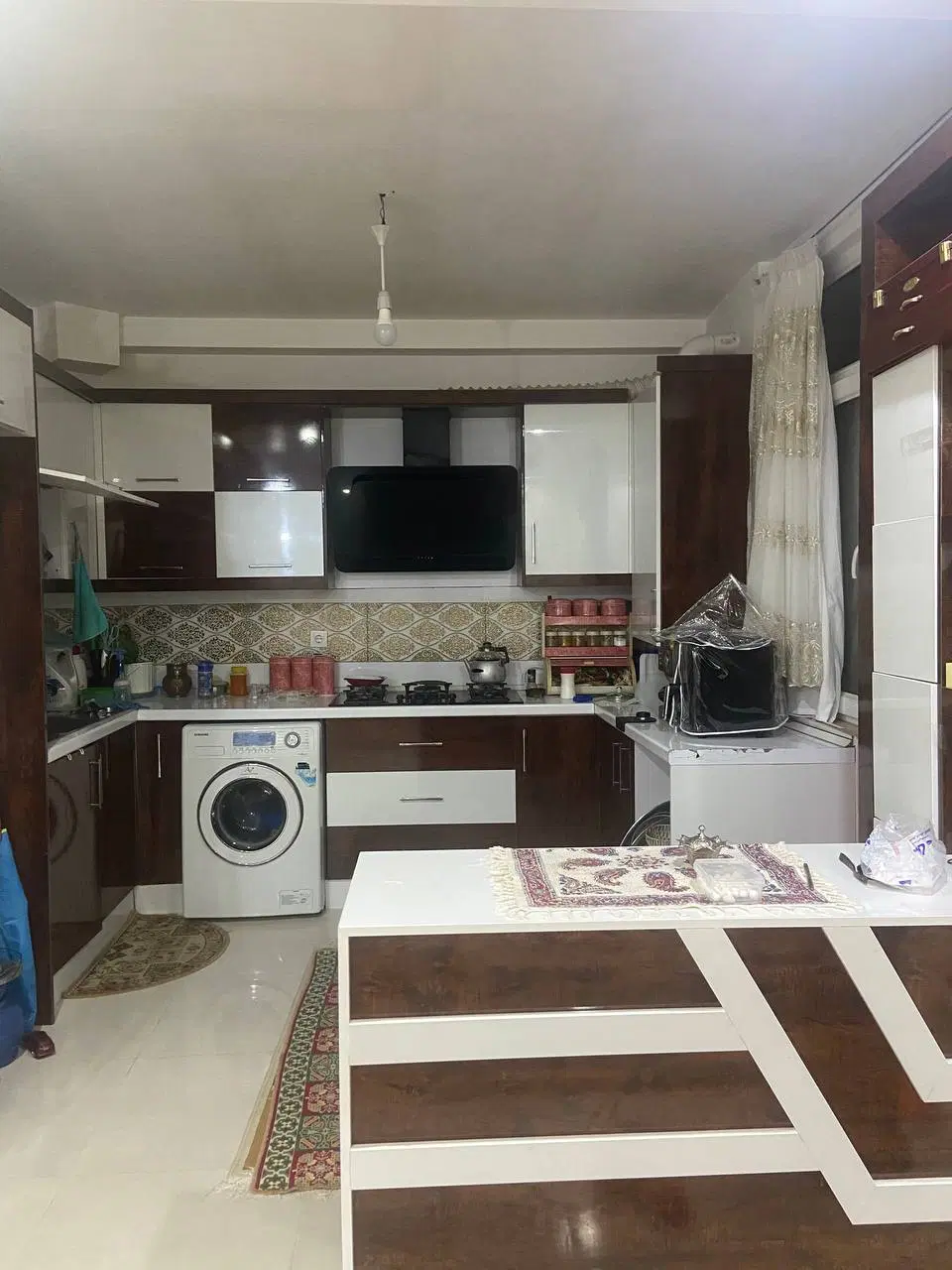 آپارتمان خیابان امام رضا