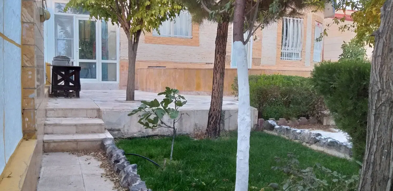باغ ویلا ۵۲۰ متری شمشاد ها