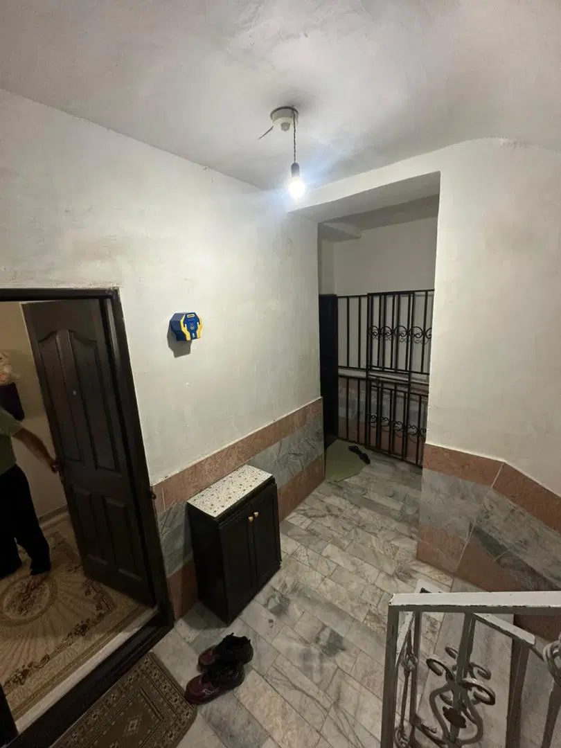 ۹۵ متر سنددار..طبقه اول.با پارکینگ.فاز۲