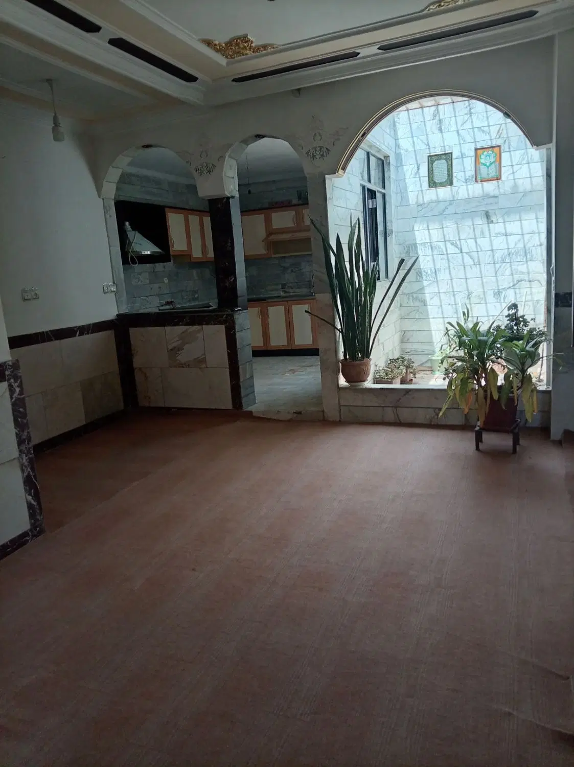 دو طبقه و پارکینگ کانی کوزله