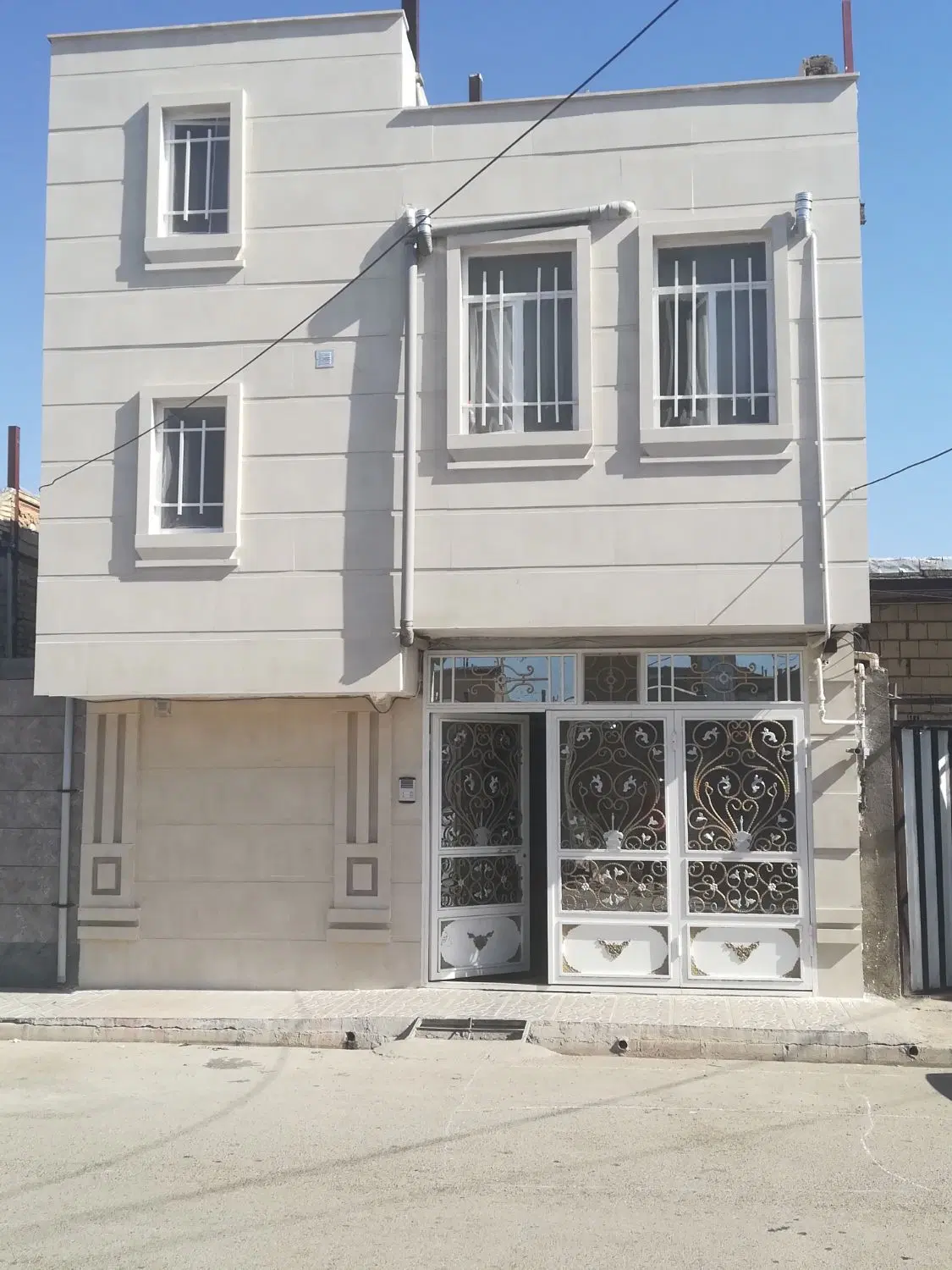 ویلایی دو طبقه سرداران
