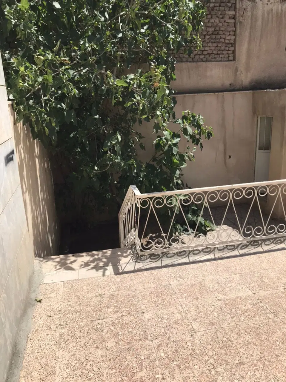 فروش یا تهاتر زمین ۴۰۰مترحاشیه آموزگار باآپارتمان