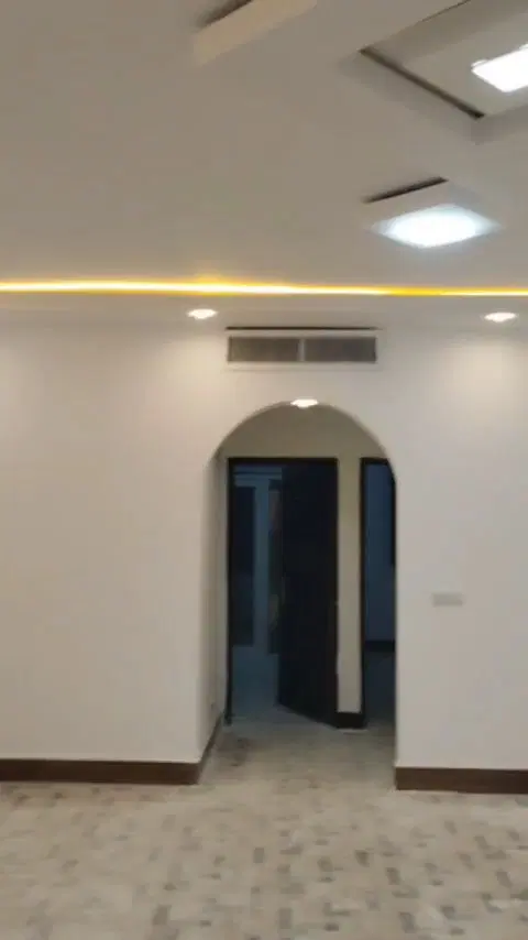 آپارتمان ۱۰۰متری طبقه سوم دو خواب
