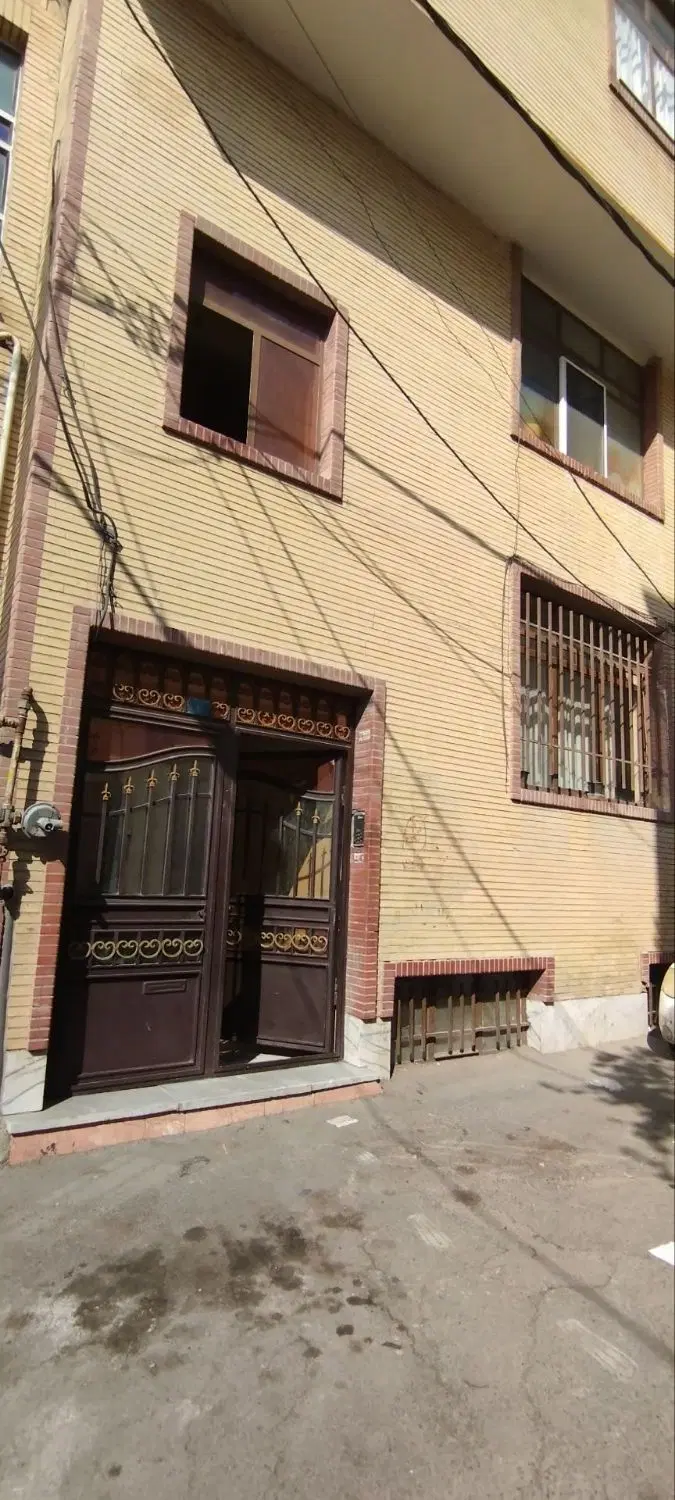 زیر زمین آپارتمان مسکونی خیاطی تولیدی