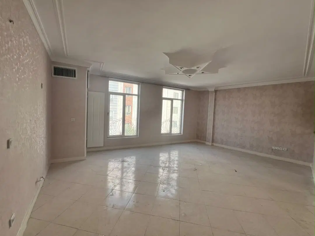 ۶۵متری خوش نقشه پارکینگ دار