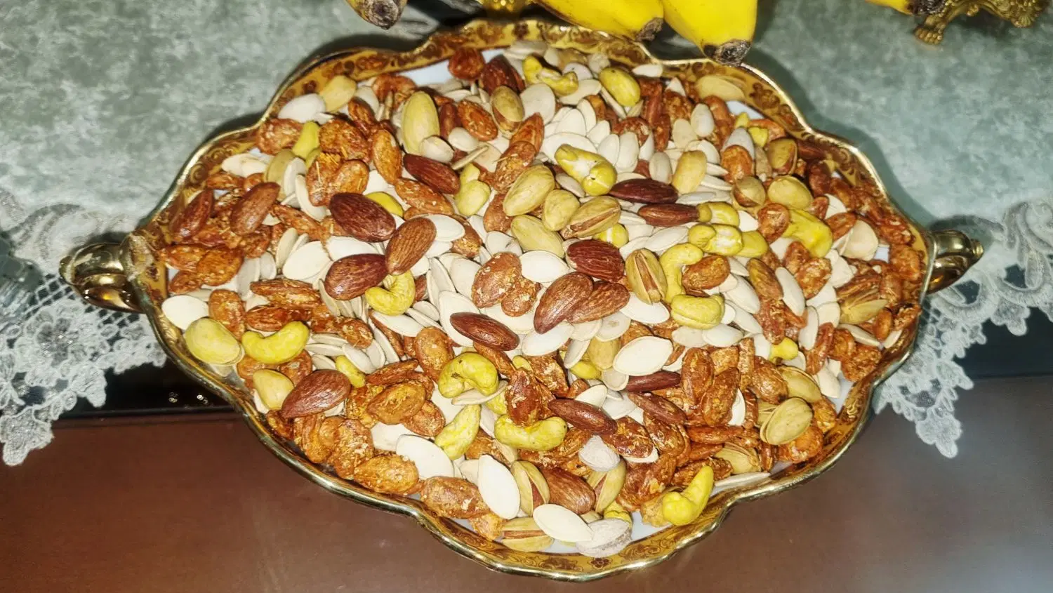 معاوضه واحد پیش فروش با طلا و ماشین وباغ