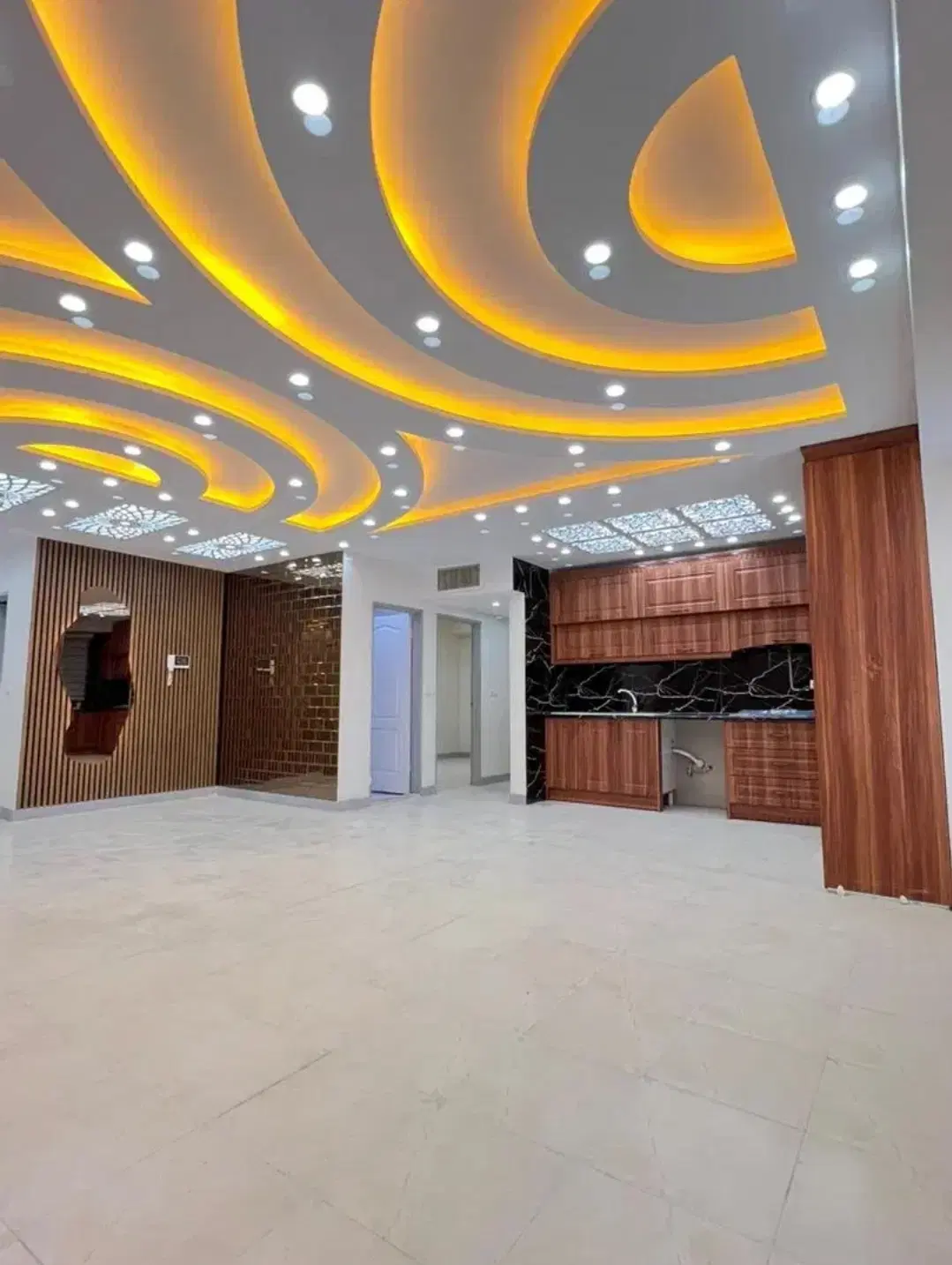 اپارتمان نوساز شیک لاکچری فاز ۱