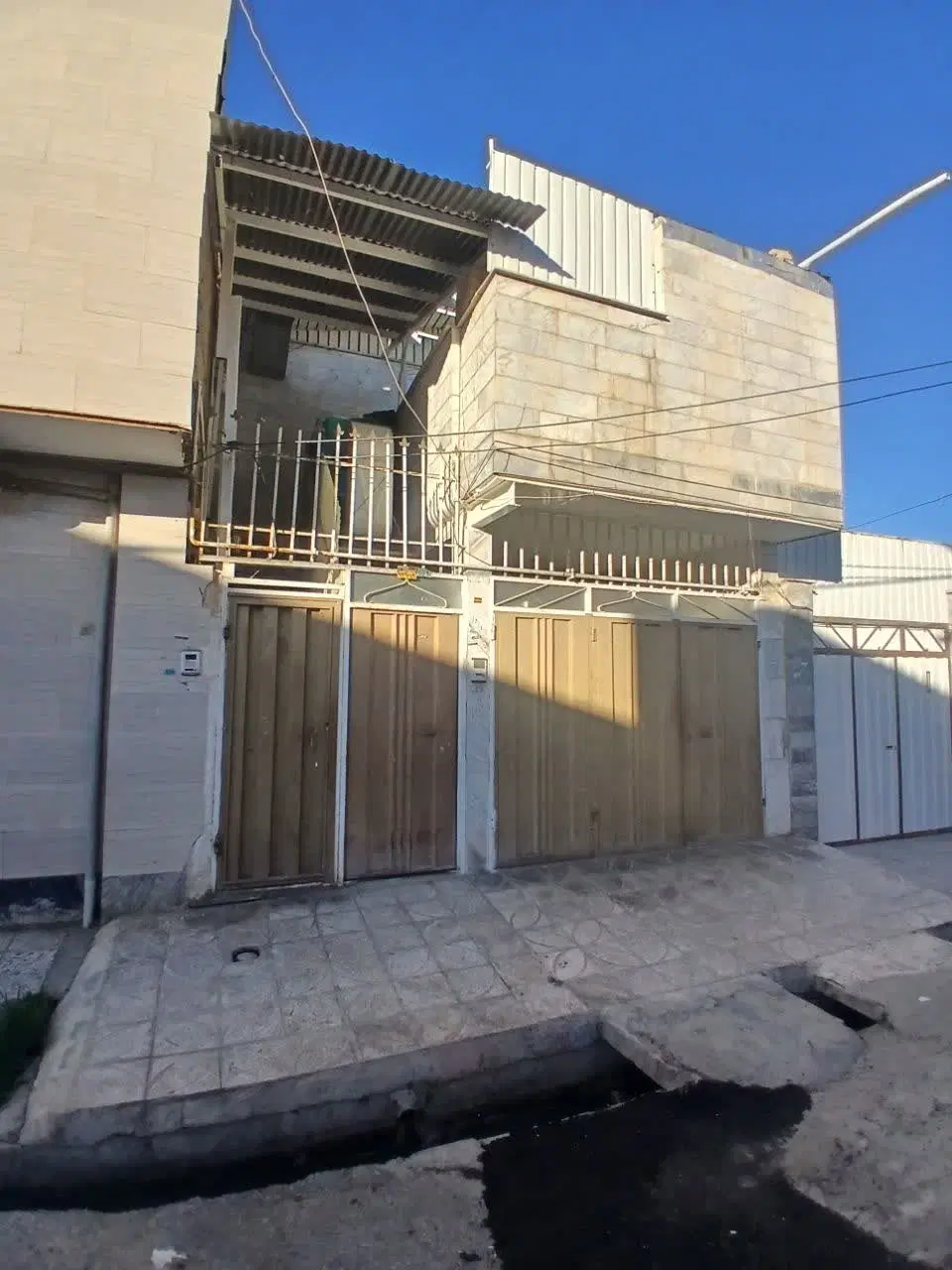 فروش۲طبقه پارکینگ دار ۱۰۰ متر خیابان امام حسین